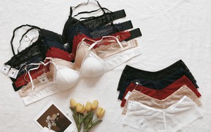 C&aacute;c shop nội y đang sale tới 70%, tậu v&agrave;i ba bộ sexy đ&oacute;n h&egrave; th&ocirc;i c&aacute;c n&agrave;ng ơi