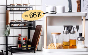 Kệ đựng gia vị nhiều loại xinh thế này cơ mà, chị em sắm về là gian bếp gọn đẹp hơn mấy lần