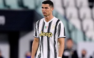 Ronaldo im lặng, Juventus thua tan nát trước AC Milan