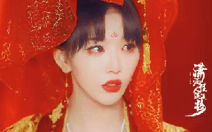 Cả cõi mạng đang rụng rời vì nàng tân nương đẹp ngất ngây sau đây, lúc rơi lệ còn gây xao xuyến tâm can gấp bội!