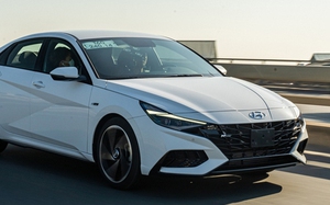 Ra mắt Hyundai Elantra 2023 tại VN: Giá từ 599 triệu đồng, ngoại hình phá cách, bản Turbo mạnh hơn Civic