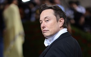 Làm thế nào Elon Musk có thể làm hòa với Apple mà vẫn không phải trả tiền hoa hồng 30% trên App Store?