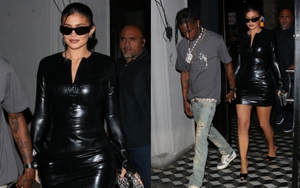 Kylie Jenner diện đầm da bó nóng bỏng đi chơi tối cùng bạn trai