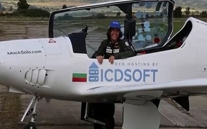 17 tuổi, một mình lái máy bay vòng quanh thế giới