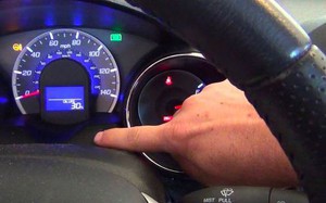 Kinh nghiệm lái xe: Bạn có biết hết những kí hiệu trên bảng điều khiển ô tô?