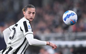 Người cũ của Pau FC trên đường cập bến Man United