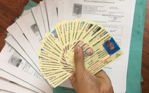 Bộ trưởng C&ocirc;ng an l&yacute; giải việc cần đổi giấy ph&eacute;p l&aacute;i xe giấy sang thẻ nhựa PET