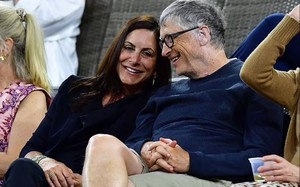 Tỷ phú Bill Gates hẹn hò sau 2 năm ly hôn, bất ngờ với chân dung bạn gái mới