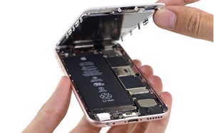 Apple tăng 10 - 30% giá thay pin iPhone, iPad tại Việt Nam
