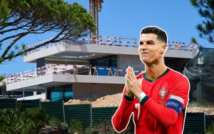 Ronaldo nhiều tiền nhưng vẫn bị từ chối trong cay đắng