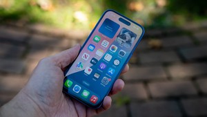 Apple vướng tranh chấp cái tên iPhone