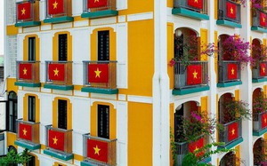 Khách sạn ở Hội An gây ấn tượng với 80 lá cờ Tổ quốc