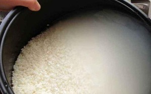 Có nên vo gạo trước khi nấu cơm? Việc đơn giản nhưng hóa ra nhiều người vẫn làm sai