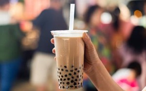 Đòi lại tiền 16 ly trà sữa vì bị từ chối tỏ tình, chàng trai làm "sôi" mạng Việt
