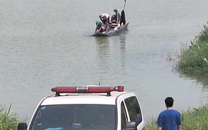 Tìm thấy thi thể 2 nữ sinh nghi nhảy cầu ở Bắc Ninh