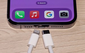 Xôn xao thông tin iPhone 15 bị hỏng do cắm cáp sạc của điện thoại Android: Sự thật là gì?