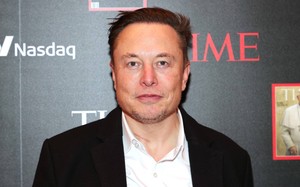Tỷ phú Elon Musk có con thứ 3 với nhân viên, tổng cộng có đến 12 người con