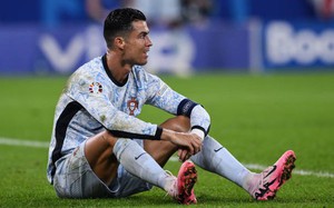 Bồ Đào Nha nhận thảm bại tại Euro 2024 trong ngày Ronaldo tịt ngòi và dính thẻ vàng vì phản ứng