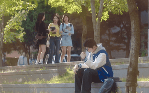 Nhìn phim Hàn này định auto bỏ mà đọc bình luận lại phải xem: Nam chính hay quá trời, không ai chê cho nổi