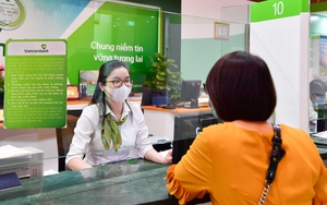 Thông báo mới, người dùng ngân hàng Vietcombank, BIDV lưu ý!