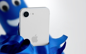 iPhone 16e chuẩn bị l&ecirc;n kệ tại Việt Nam: C&oacute; nơi gi&aacute; chỉ 0 đồng, tặng v&agrave;ng 24K khi mua m&aacute;y!