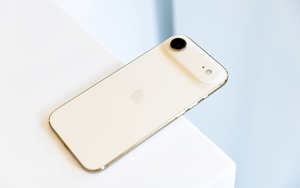 Mở hộp chiếc iPhone mỏng nhất thế giới vừa mở bán chính hãng tại Việt Nam