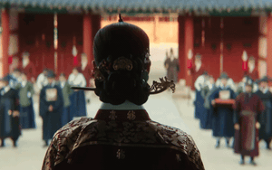 Showbiz c&oacute; 1 mỹ nh&acirc;n ng&agrave;y ngắm đ&ecirc;m mơ thấy &aacute;c mộng: Mặt đẹp như tranh vẽ nhưng chẳng biết n&ecirc;n nh&igrave;n hay kh&ocirc;ng- Ảnh 12.