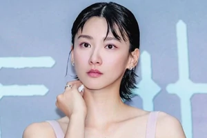 MXH phẫn nộ vụ nữ diễn vi&ecirc;n bị x&agrave;m sỡ ngay trước ống k&iacute;nh: Xem m&agrave; kh&ocirc;ng d&aacute;m tin, ekip tuy&ecirc;n bố x&oacute;a cảnh - Ảnh 4.