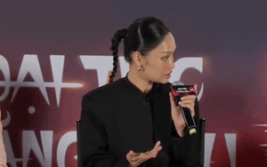 Chưa từng c&oacute; ở Vbiz: 1 đạo diễn đ&ograve;i đ&oacute;ng cửa nhốt hết kh&aacute;n giả trong rạp v&igrave; 30 ph&uacute;t đầu phim qu&aacute; dở- Ảnh 5.