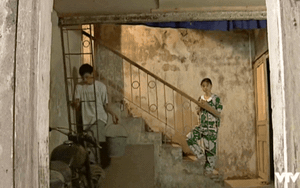 Sao nh&iacute; xinh nhất Hoa Cỏ May U40 vẫn trẻ đẹp kh&oacute; tin, từ gi&atilde; showbiz v&igrave; l&yacute; do đau l&ograve;ng- Ảnh 5.