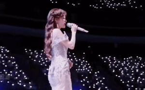 Nh&igrave;n mỹ nh&acirc;n n&agrave;y mới hiểu s&aacute;ch gi&aacute;o khoa diễn xuất l&agrave; g&igrave;: Đ&ocirc;i mắt chứa ng&agrave;n nỗi đau, đố ai xem kh&ocirc;ng buồn- Ảnh 8.