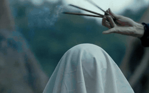 D&acirc;n t&igrave;nh review n&oacute;ng Ph&iacute; Ph&ocirc;ng: Khẳng định vị thế kinh dị Việt, người được khen nhất kh&ocirc;ng phải Kiều Minh Tuấn- Ảnh 13.