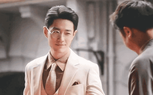 Sống tr&ecirc;n đời lần đầu mới thấy đ&ocirc;i mắt c&acirc;n mọi thời tiết: Xương m&agrave;y che nắng, l&ocirc;ng mi chắn mưa, độc nhất v&ocirc; nhị- Ảnh 3.