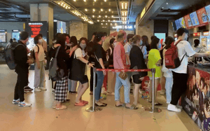 Người phụ nữ trung ni&ecirc;n 5 năm ngồi b&ecirc;n m&aacute;y t&iacute;nh, c&ugrave;ng con trai l&agrave;m n&ecirc;n Ngưu Lai: T&igrave;nh y&ecirc;u con c&oacute; thể khiến mẹ đi xa đến mức n&agrave;o?- Ảnh 7.