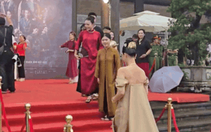 2 Ho&agrave;ng hậu đẹp nhất Vbiz chung khung h&igrave;nh: Nhan sắc cao sang lộng lẫy khiến cả c&otilde;i mạng nổ tung- Ảnh 7.