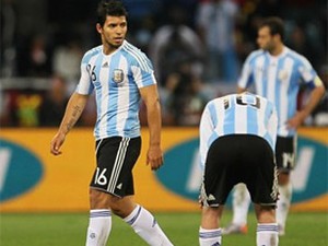 Vì sao Argentina thảm bại?