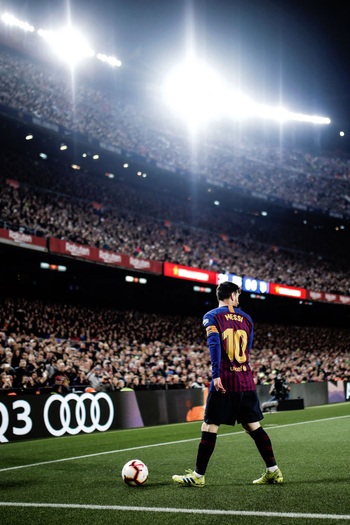Bình luận: Messi ở lại Barca - khi tình yêu lên tiếng - Ảnh 3. Bình luận: Messi ở lại Barca - khi tình yêu lên tiếng - Ảnh 3.