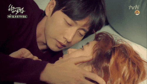 &ldquo;Cheese In The Trap&rdquo;: Ng&acirc;y ngất trước nụ h&ocirc;n &ldquo;giường chiếu&rdquo; l&atilde;ng mạn của Park Hae Jin - Ảnh 11.