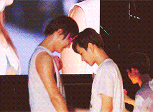 Bức ảnh đạt kỉ lục 1 triệu like của Chanyeol (EXO) l&agrave; chụp c&ugrave;ng Baekhyun - Ảnh 16.
