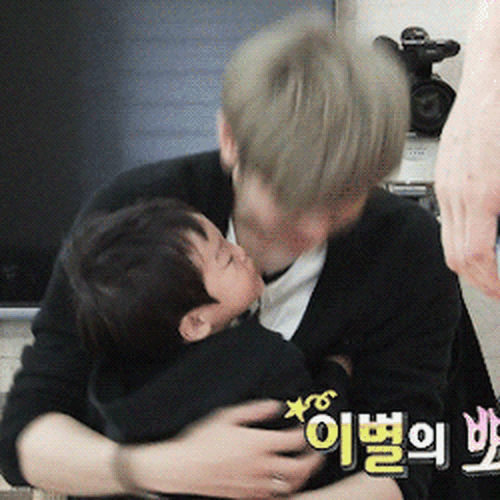 Bức ảnh đạt kỉ lục 1 triệu like của Chanyeol (EXO) l&agrave; chụp c&ugrave;ng Baekhyun - Ảnh 9.