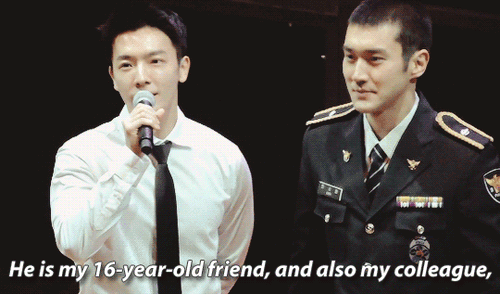 Donghae, Siwon, Changmin long lanh tr&ecirc;n s&acirc;n khấu trong qu&acirc;n ngũ - Ảnh 2.
