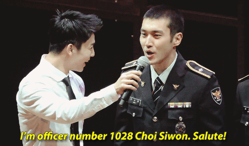 Donghae, Siwon, Changmin long lanh tr&ecirc;n s&acirc;n khấu trong qu&acirc;n ngũ - Ảnh 7.