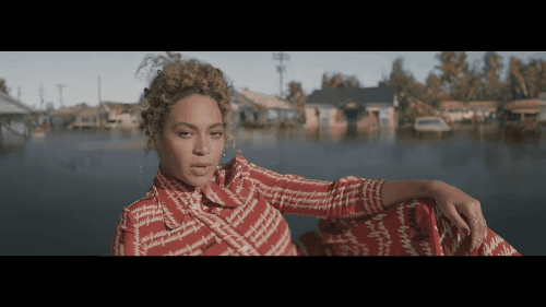 Beyoncé tung MV không báo trước khiến fan ngỡ ngàng - Ảnh 1.