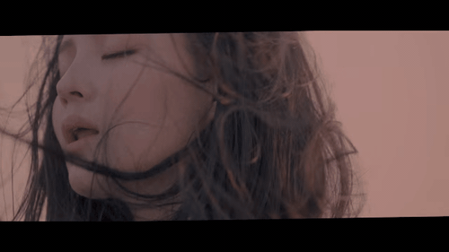 Lee Hi hạ MAMAMOO, &ocirc;m c&uacute;p với bản Ballad g&acirc;y nghiện - Ảnh 1.