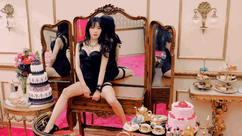 MV sexy trong mắt Kpop fan: &Acirc;u Mỹ gợi cảm - H&agrave;n Quốc rẻ tiền, phản cảm? - Ảnh 5.