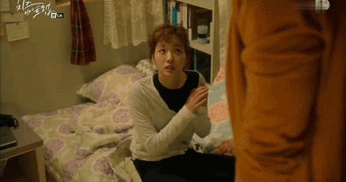“Cheese In The Trap”: Bấn loạn trước nụ hôn “hụt” trên giường của Park Hae Jin - Ảnh 7.