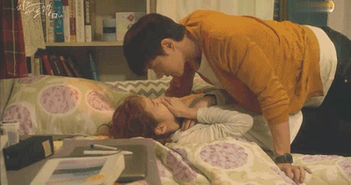 “Cheese In The Trap”: Bấn loạn trước nụ hôn “hụt” trên giường của Park Hae Jin - Ảnh 8.
