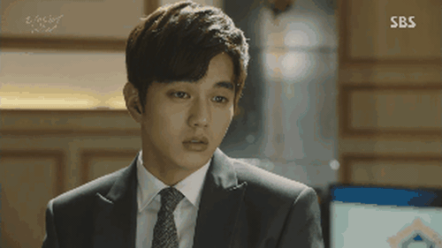 &ldquo;Remember&rdquo;: Hết bị bắn, Yoo Seung Ho lại bất ngờ ngất xỉu - Ảnh 9.