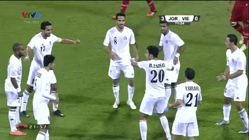U23 Jordan ăn mừng h&agrave;i hước sau khi s&uacute;t tung lưới U23 Việt Nam - Ảnh 2.