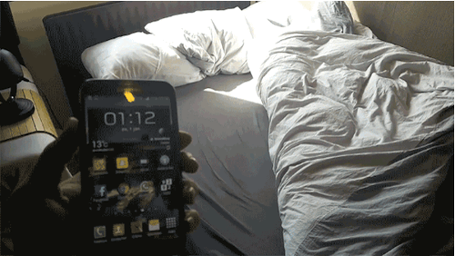 Ng&aacute;n ngẩm xem cảnh người d&ugrave;ng chiếc smartphone bố của n&aacute;t - Ảnh 8.